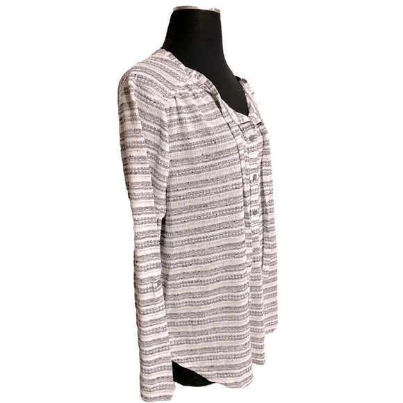 Tab Sleeve Popover Top - Picture 6 of 8